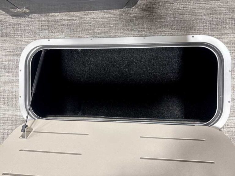 2026 Bennington 20SL - SPS - Luxe - Blackout US-ETWS0130L526 [photo 3]